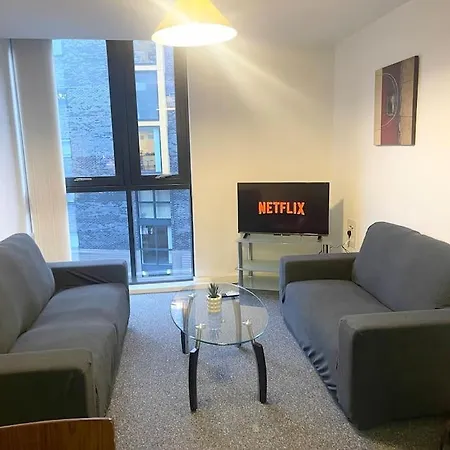 Manchester City Center Apartment-2