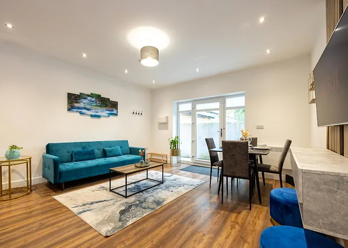 Vibrant 2Br In Chorlton, Free Parking